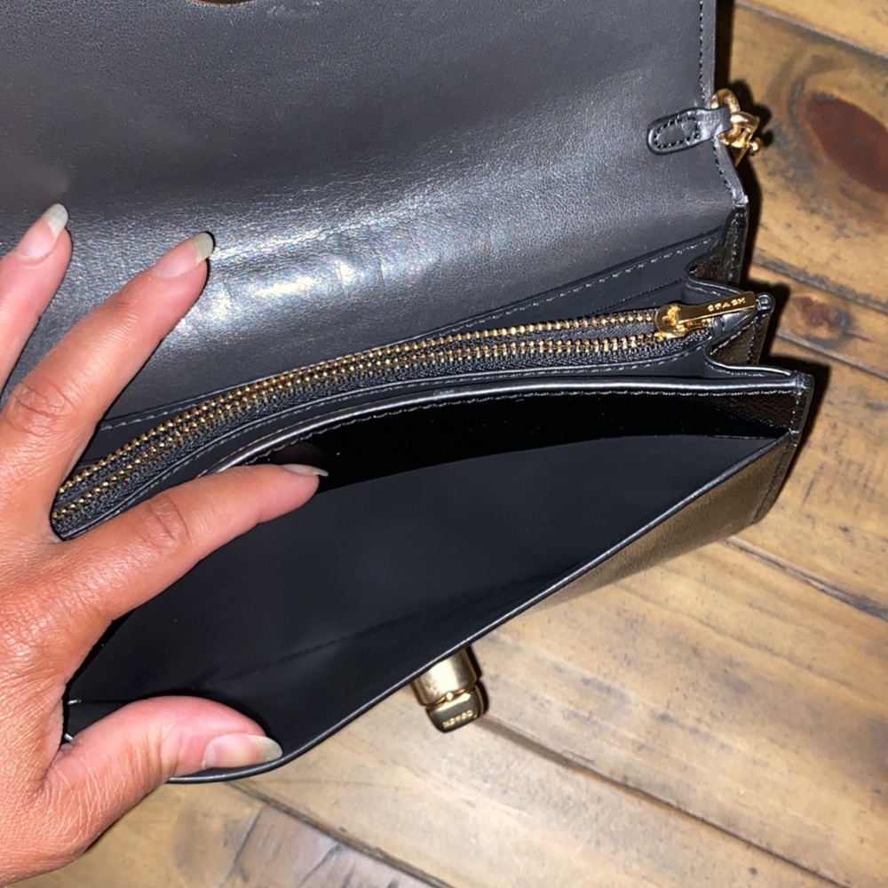 Black leather with removable gold chain clutch - Picture 5 of 11